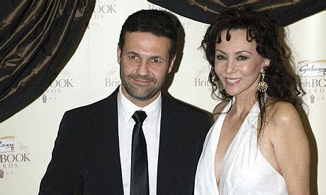 Khaled Hosseini Biography and Photos | Celebrities Wallpapers And Pictures