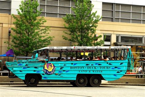 Boston Duck Boat Tours editorial photography. Image of duckboat - 20103987