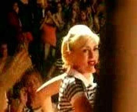 Gwen Stefani singing 'Cool' - YouTube