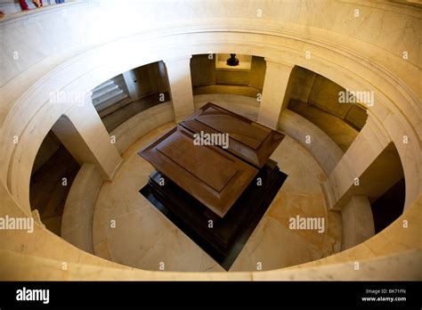 Grant's tomb in Manhattan, New York City's Stock Photo - Alamy