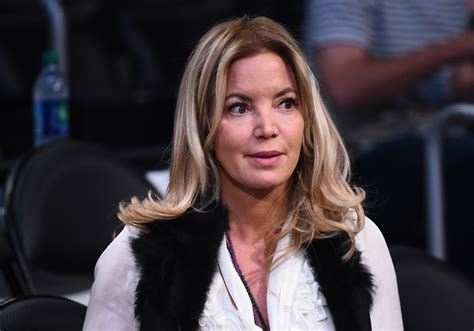 Jeanie Buss is now the Lakers' owner