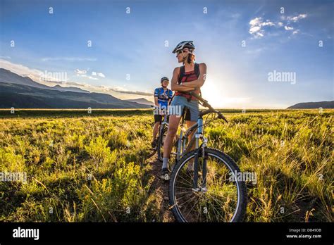 Hilaree O'Neill and Stuart Sundell-Norlin mountain biking in Telluride ...