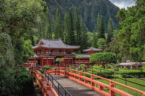 Byodo-In Temple Photograph by Tim Meredith - Fine Art America