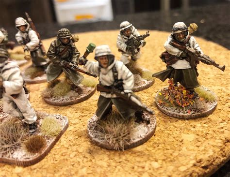 The Analogue Hobbies Painting Challenge: From GregB: 28mm WW2 German Infantry in Winter Gear (50 ...