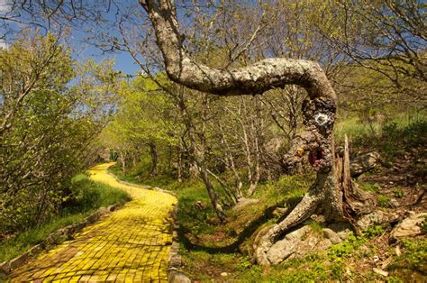 LAND OF OZ | Abandoned Amusement Park | Bizarro