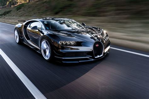 Bugatti hits 305 mph, first supercar to break the 300 mph barrier - PanaTimes