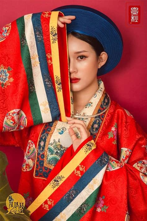 Pin by Sakura on Trang phục truyền thống Việt Nam | Traditional vietnamese clothing, Vietnamese ...
