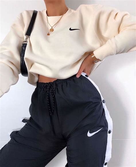 𝐂𝐥𝐨𝐭𝐡𝐢𝐢𝐞𝐬 on Instagram: “Nike outfits Follow @clothiies for more ...