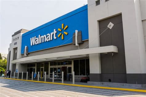 Walmart’s Super-Sized Impact on the Food System | Civil Eats