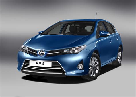 2013 Toyota Auris Hybrid to debut in Paris