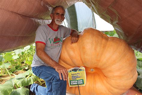 Growing a Giant Pumpkin on a Scale with Danny Vester [Video]