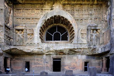 Ajanta Caves (Maharashtra) | Timings, Location of Buddhist Caves