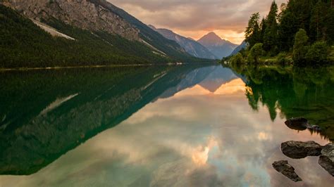 日落的湖泊 奥地利风景4K壁纸_4K风景图片高清壁纸_墨鱼部落格