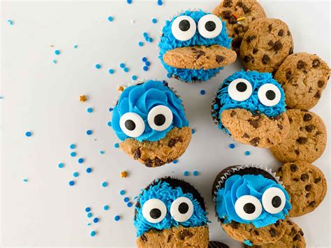 Cookie Monster Cupcakes-09 - Brooklyn Active Mama