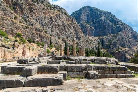 The Temple of Apollo in Delphi Editorial Image - Image of ...