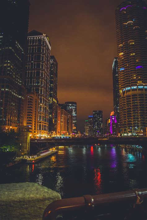 Top 8 Places To Explore In Chicago At Night • SVADORE