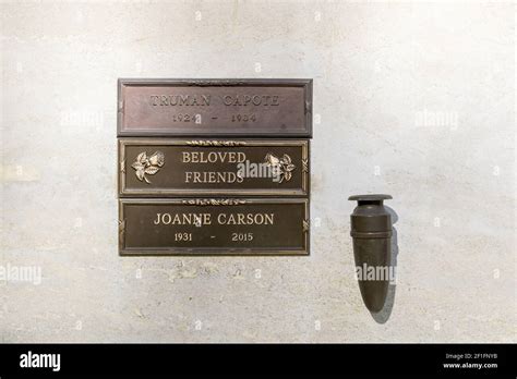 Joanne carson and truman capote hi-res stock photography and images - Alamy