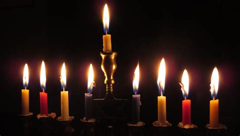 Get Lit: All About Hanukkah Candles | Judaica Webstore Blog