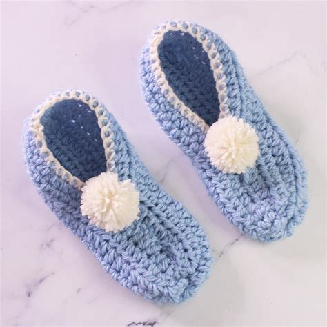 How To Crochet Slippers (Free Pattern) Easiest & Fastest Beginners ...