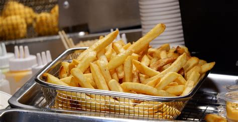 A definitive list of fast food fries in Canada ranked from worst to best | Dished