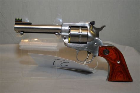 Ruger Model Single Ten .22 LR cal 10 Shot Single Action Revolver w/ 117 mm bbl [ appears as new, unf