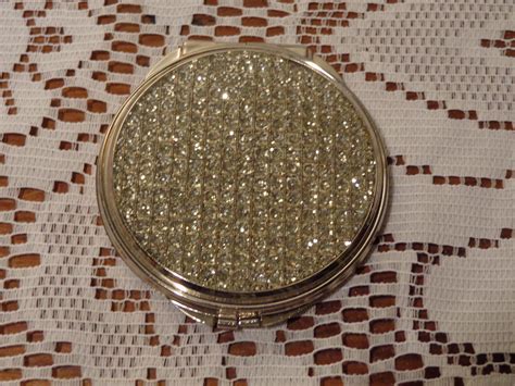 Vintage Silver Mirror Compact Glitter Two Sided Compact | Etsy | Silver mirrors, Compact mirror ...