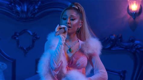 Ariana Grande - Thank u, next (Live at grammy's 2020) - YouTube