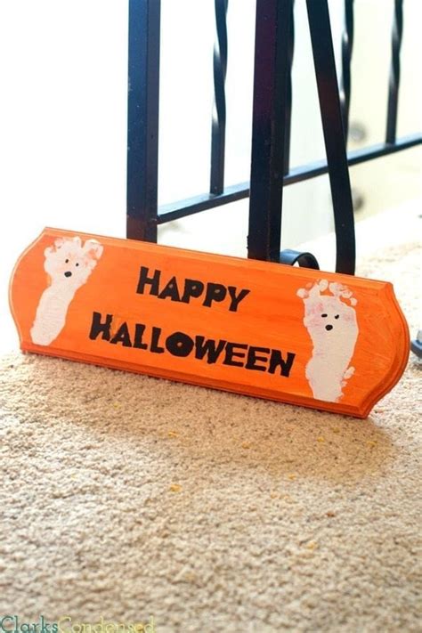 Easy Happy Halloween Sign