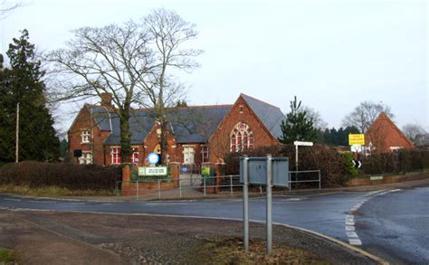 Blofield Primary School © Martin Thirkettle cc-by-sa/2.0 :: Geograph ...