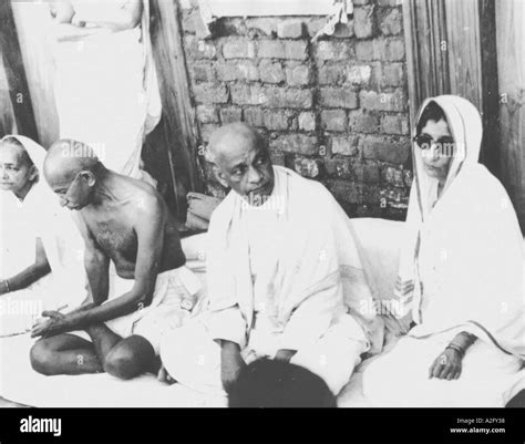 MKG33052 Mahatma Gandhi sitting with wife Kasturba Gandhi and Sardar ...