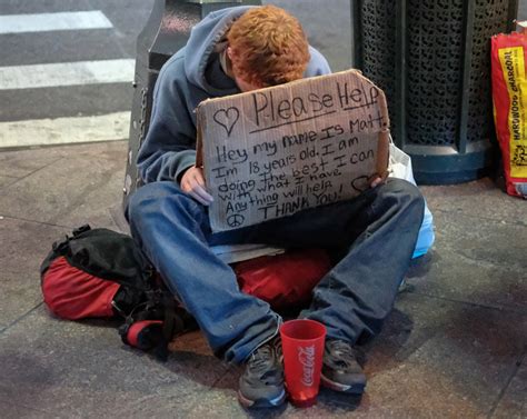 Vivir y morir en las calles de Estados Unidos - Puro Cine y Algo Mas