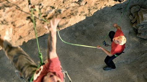 How to belay the leader with a GRIGRI - Belaying techniques - YouTube