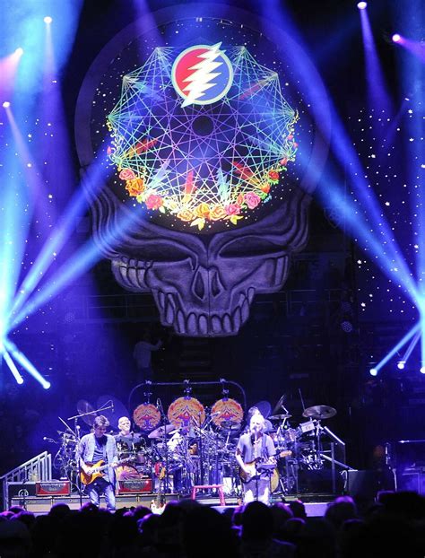 Grateful Dead members keep rocking - with John Mayer