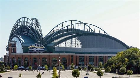 Wisconsin lawmakers approve downsized Milwaukee Brewers stadium bill