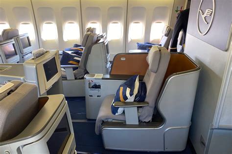 Lufthansa Boeing 747 400 Seating Plan | Brokeasshome.com