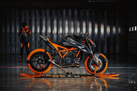 2023 KTM 1290 SUPER DUKE RR - LIMITED NUMBERS, UNLIMITED FURY - KTM PRESS CENTER