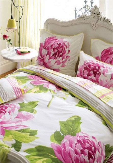 31 Beautiful And Romantic Floral Bedding Sets - DigsDigs