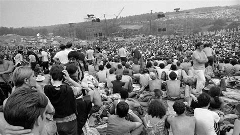 A 38-disc set lets you hear Woodstock’s stage - art and culture - Hindustan Times