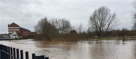 Key roads around Gloucester and Tewkesbury closed due to rising flood waters