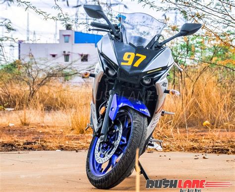 Yamaha R3 gets modified to look like R1 M race machine