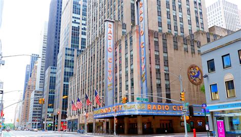 Radio City Music Hall in New York - NewYorkCity.ca