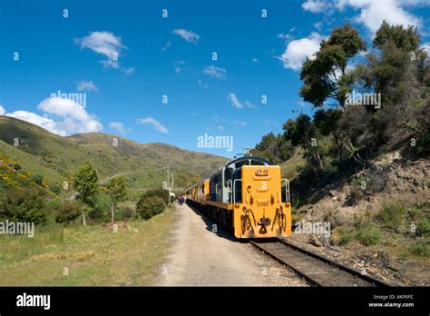 Taieri Gorge Railway from Dunedin, Otago, South Island, New Zealand Stock Photo - Alamy