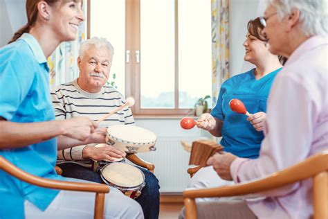 Music Therapy for Alzheimer’s and Dementia - I Advance Senior Care