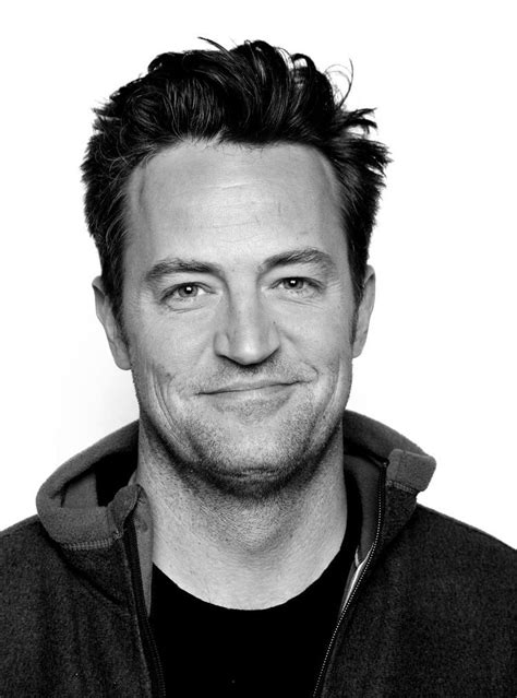 Pin by ONEIDA on MATTHEW PERRY Our Chandler Bing!🙏💜 | Matthew perry, Chandler friends, Portrait