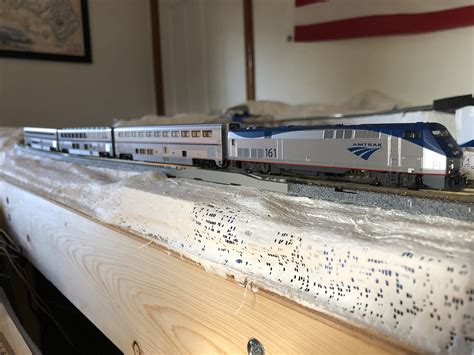 Amtrak Superliner Starter Set -- N Scale Model Train Set -- #1060017 ...