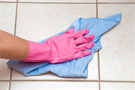 How to Remove a Stain from Porcelain Tiles (Steps & Guide) – TMF Store