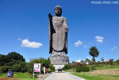 The gigantic Ushiku Daibutsu