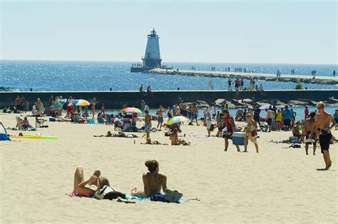 Ludington North Breakwater Light - Visit Ludington