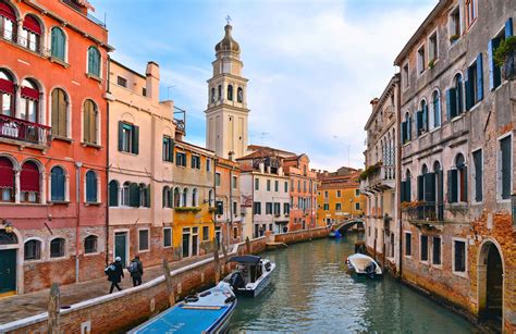 The 5 Most Romantic Spots in Venice