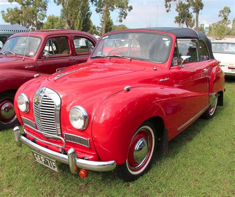 Solve Austin A40 "Somerset" Convertible - 1953 jigsaw puzzle online with 238 pieces